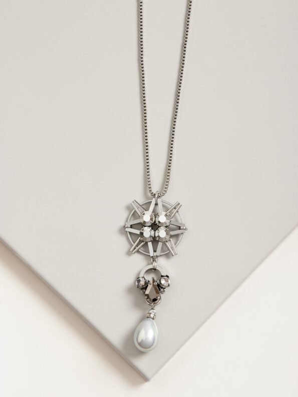 Silver Pearl Necklace01