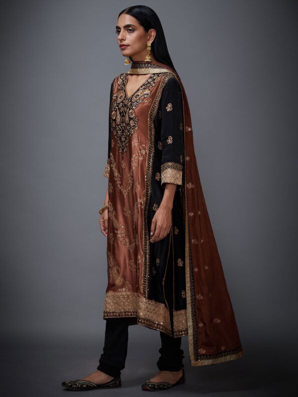 silk embroidered suit7